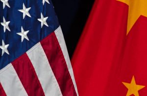 EEUU_China_Banderas