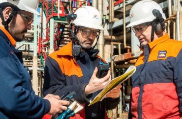 Repsol_tareas_refineria_exterior