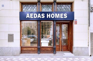 Punto de venta a pie de calle de la promotora Aedas Homes