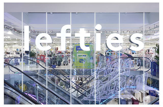 Interior de la tienda de Lefties